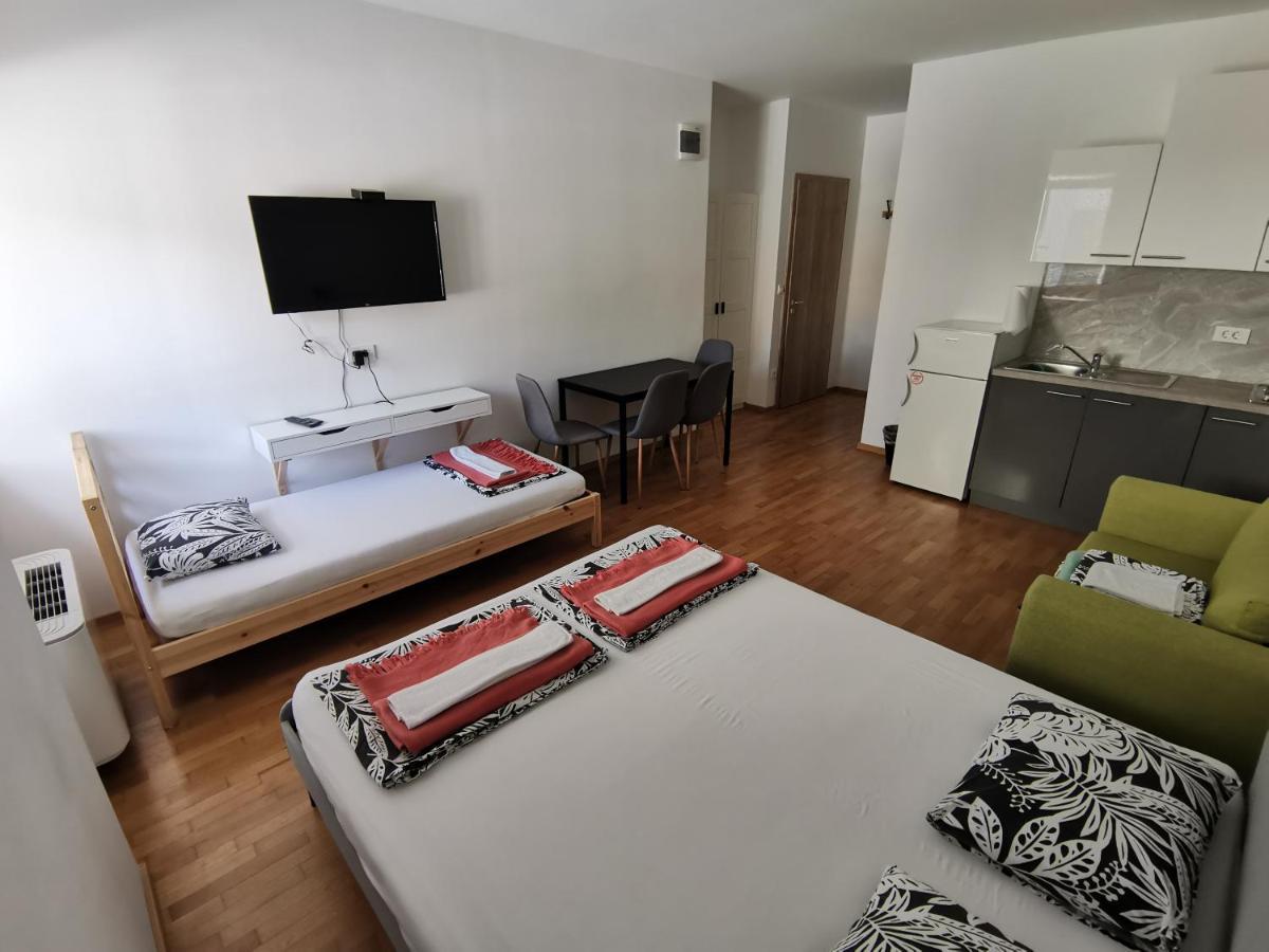 Pubyland Rooms & Apartments Rogatec 外观 照片