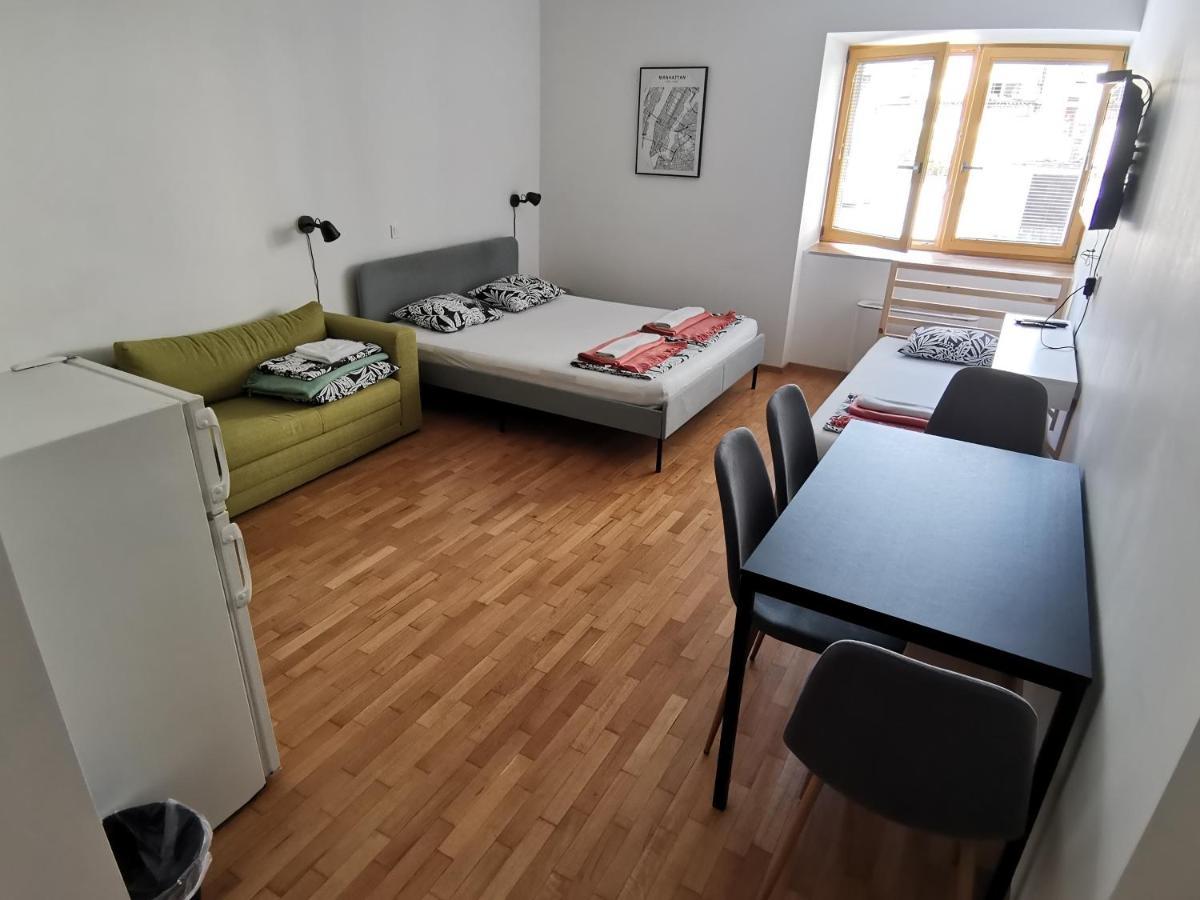 Pubyland Rooms & Apartments Rogatec 外观 照片