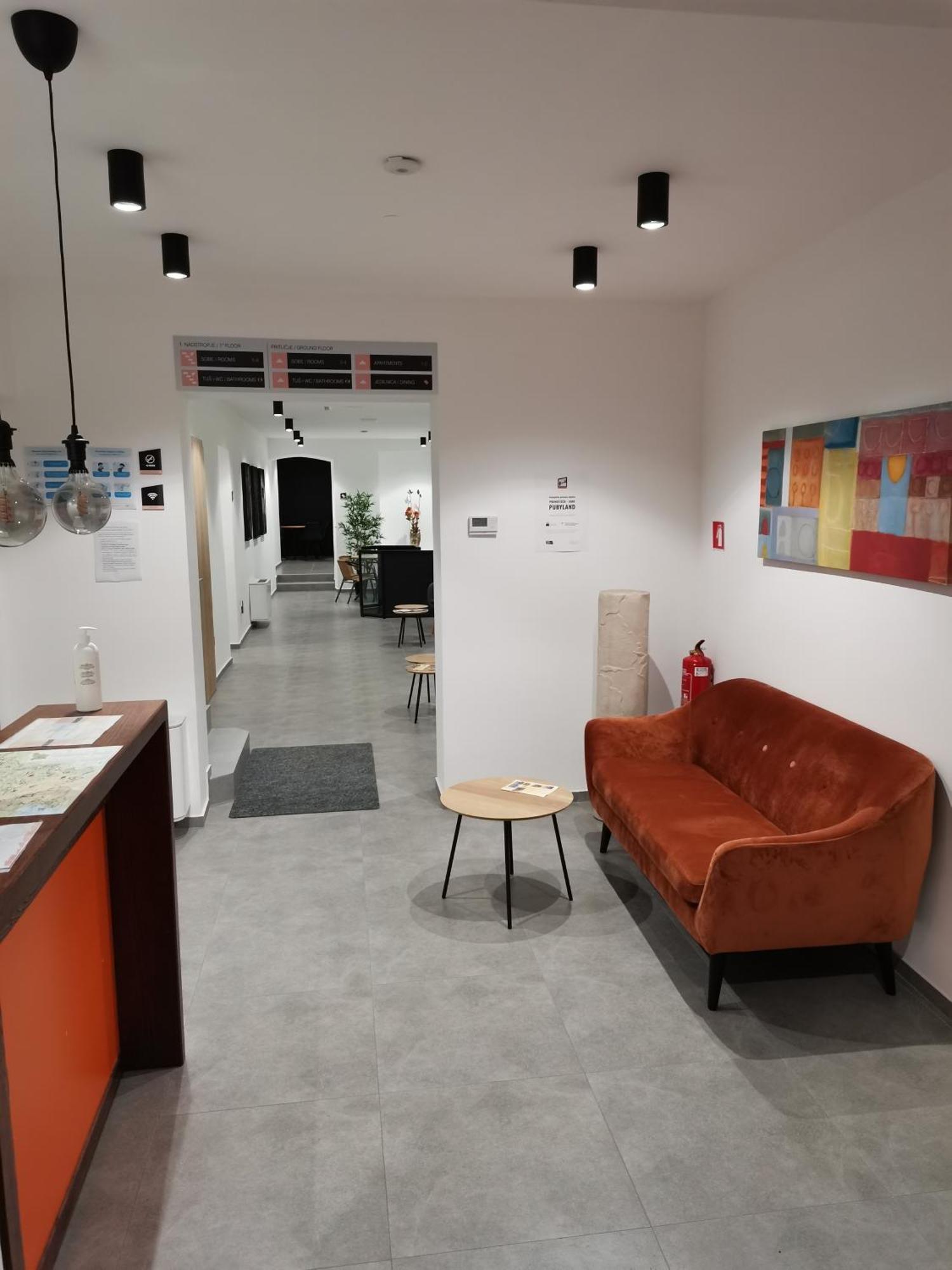 Pubyland Rooms & Apartments Rogatec 外观 照片