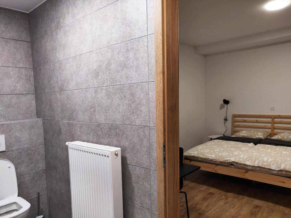 Pubyland Rooms & Apartments Rogatec 外观 照片