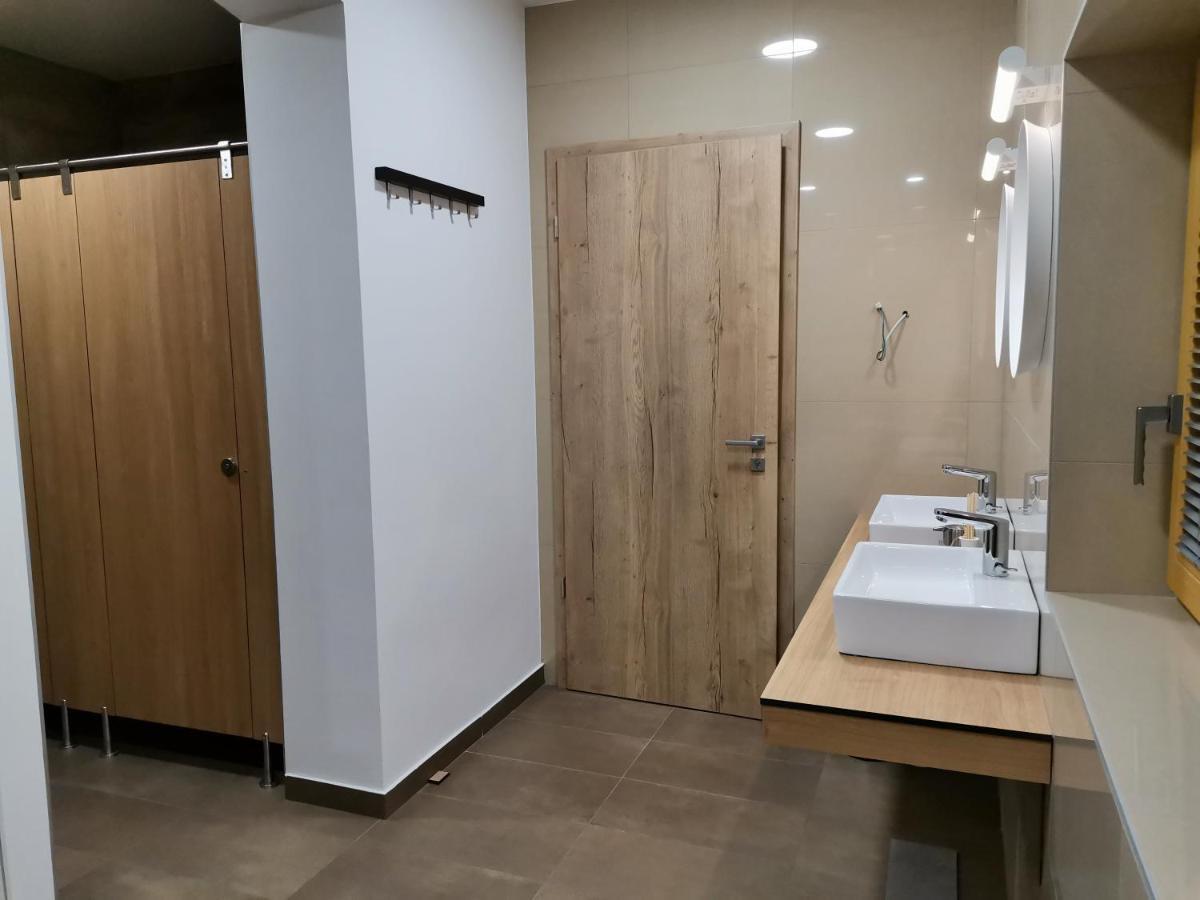 Pubyland Rooms & Apartments Rogatec 外观 照片