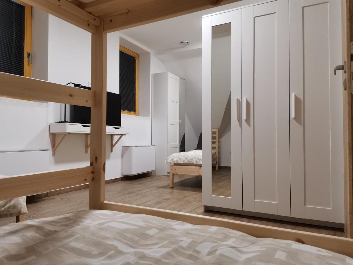 Pubyland Rooms & Apartments Rogatec 外观 照片