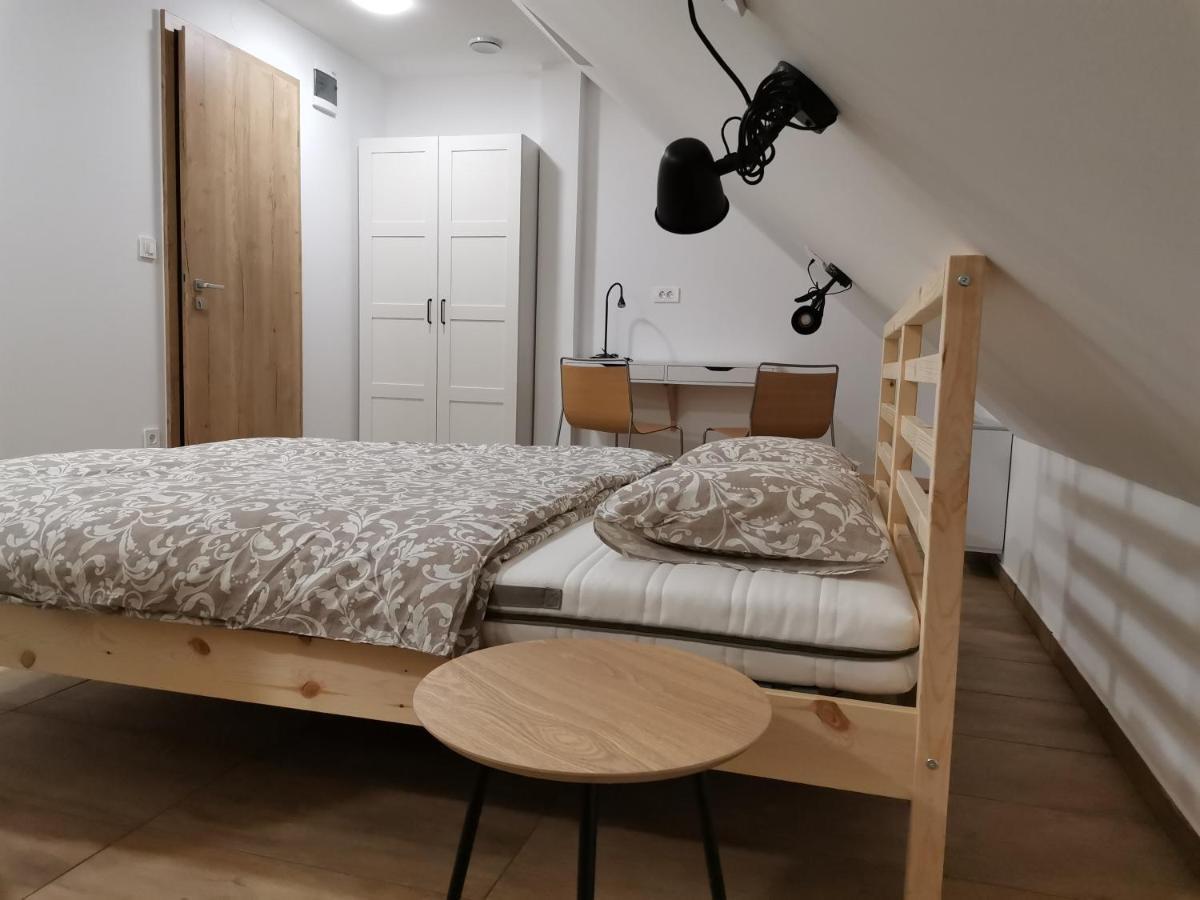 Pubyland Rooms & Apartments Rogatec 外观 照片