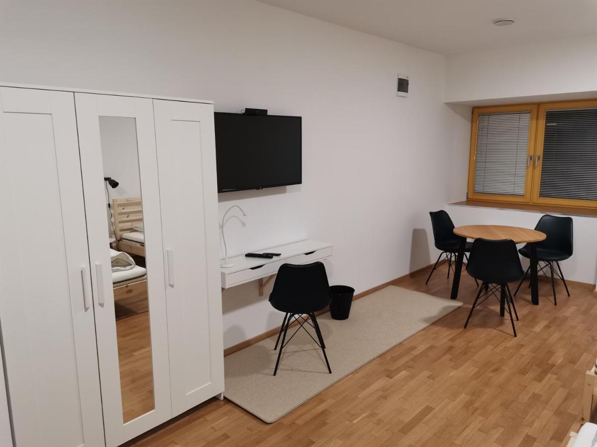 Pubyland Rooms & Apartments Rogatec 外观 照片